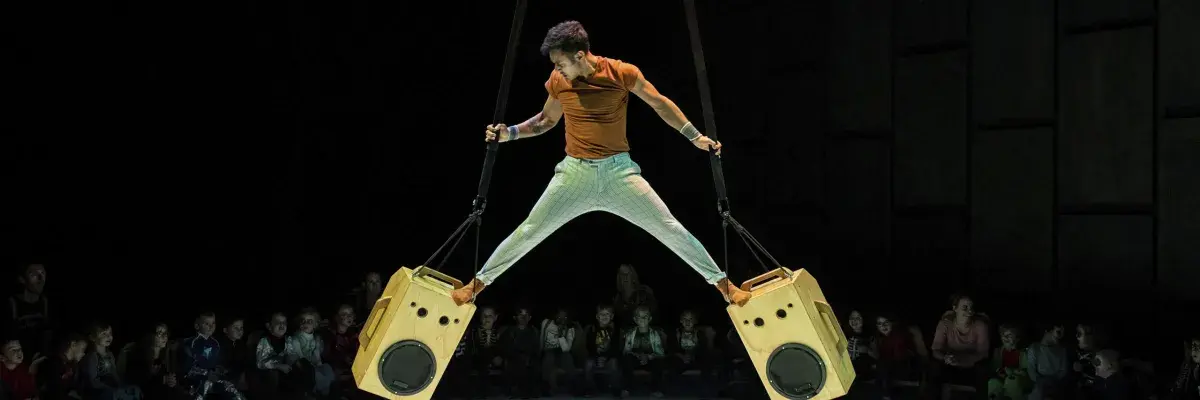 What’s that rustling in my backpack?

Direct from Europe, Murmur is both circus and sound theatre for families. Daringly, it plays with all the senses - with rustling sound backpacks, a landscape of speakers and an acrobatic composer!