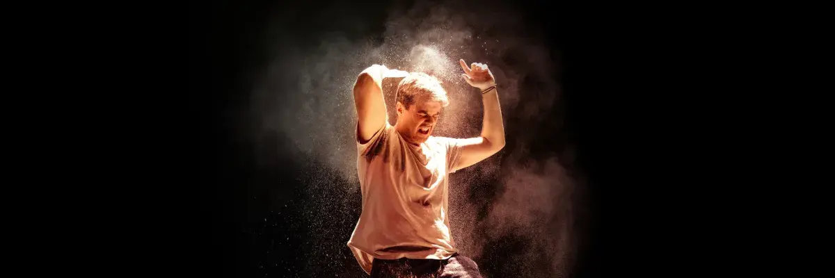 A true story walking the tightrope between heartbreak and hilarity, Breaking the Castle is a dark comedy about falling apart and faking your way through recovery - until you can't. 